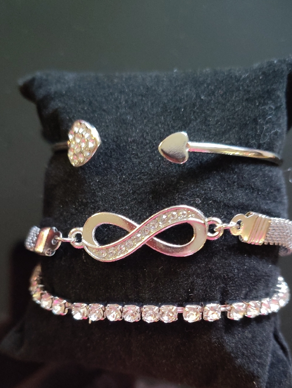 Fashion Jewelry Silver Infinity & Heart Bracelet Set